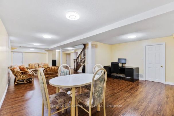 Detached Home For Lease | W9251835 - Photo 1