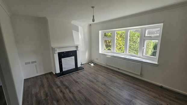 4 bedroom semi-detached house to rent - Photo 1