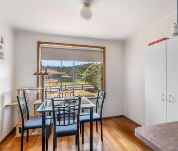 Low maintenance three bedroom home - Photo 4