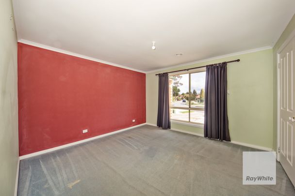 Home in a Peaceful and Convenient Keilor Downs Location - Photo 1