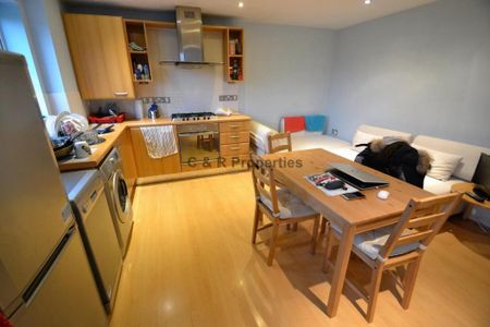 3 bedroom apartment to rent - Photo 5