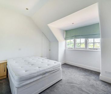 3 bedroom flat to rent - Photo 3