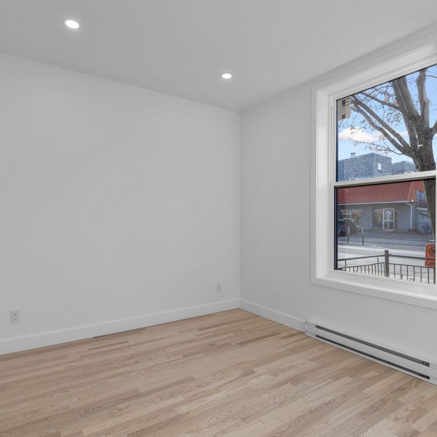 1417 Av. Bourbonnière, Montréal (Mercier, QC H1W - Photo 1