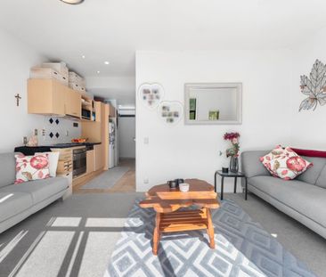 Modern 1-Bedroom Apartment in AlbanyÃ¢€™s Premier Complex - Photo 2