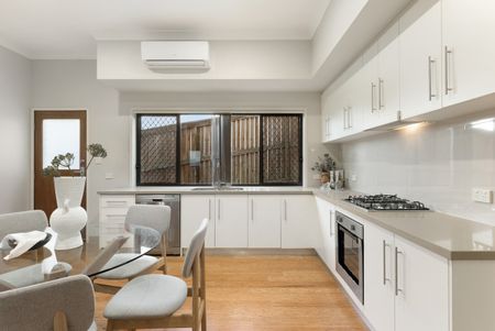61, Hoff Street, QLD, Mount Gravatt East - Photo 2