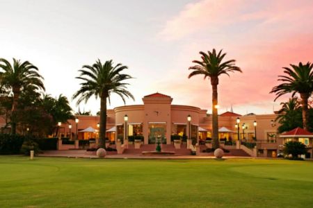 Brand New Large Luxurious Villa, at Saffron Link in Hope Island Resort !! - Photo 2