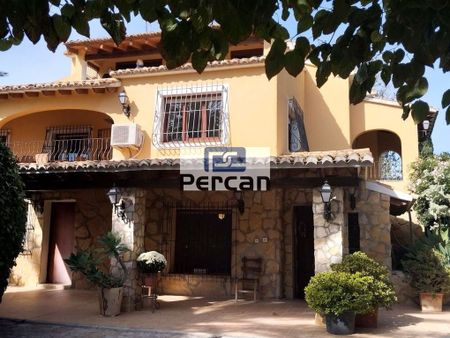 Exclusive farmhouse for rent in El Campello, Valencia - Photo 5