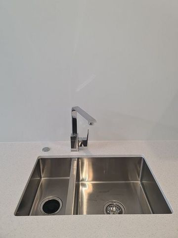 4 Bedrooms, 2 Bathrooms, Garage, Stunning Views!!! - Photo 5