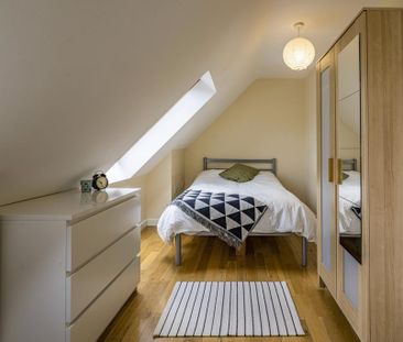 5 bedroom semi-detached house to rent - Photo 4