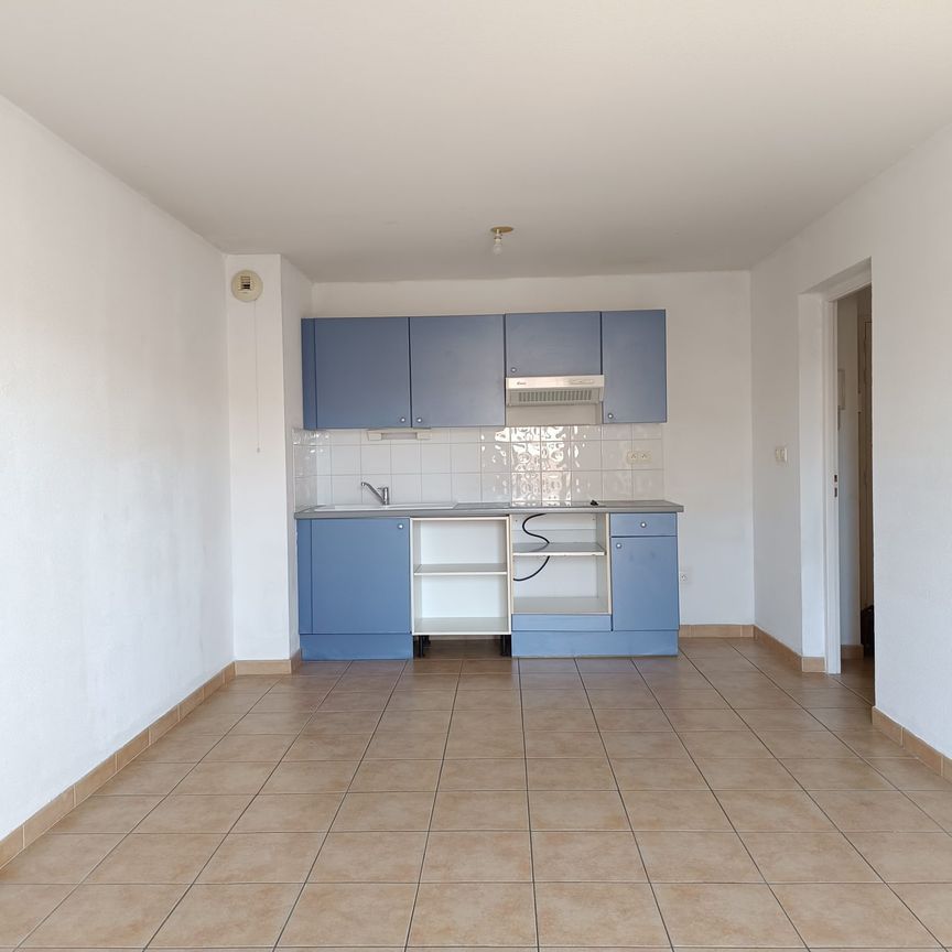 Location Appartement 3 pièces 55m² NARBONNE 11100 - Photo 1