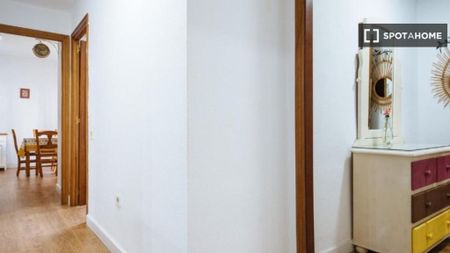 Luxury Apartment for rent in Seville, Spain - Photo 4