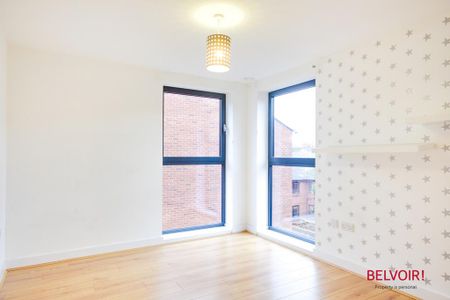 2 bedroom flat to rent - Photo 2