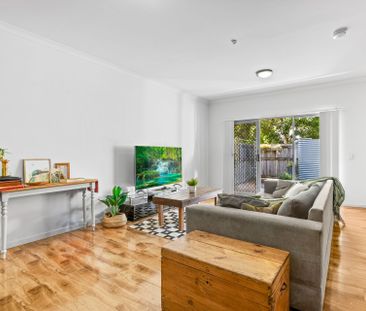 Ready to Move In! - Photo 5