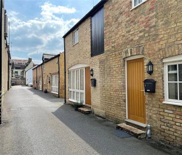 2 bedroom semi-detached house to rent - Photo 1