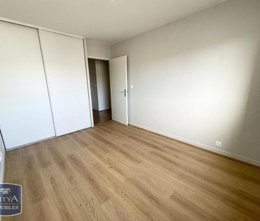 Location Appartement 3 pièces 82m² VILLEURBANNE 69100 - Photo 4