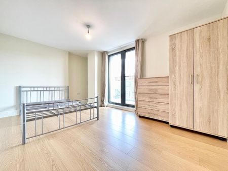 1 Bed Flat, Charter House, IG1 - Photo 2