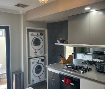 East Victoria Park - Photo 4