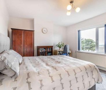 Lydgate Road, Batley, WF17 - Photo 2
