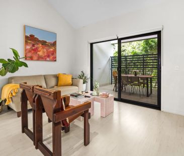 STYLISH, SPACIOUS LIVING WITH EXCEPTIONAL OUTDOOR APPEAL IN THE HEA... - Photo 1