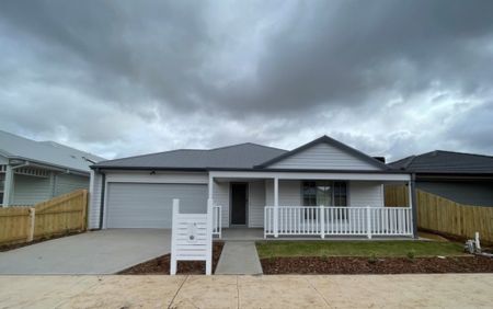 Modern Living in a Gorgeous Brand-New Family Home! - Photo 2