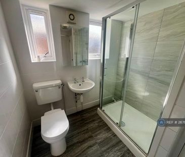 2 bedroom end of terrace house to rent - Photo 4