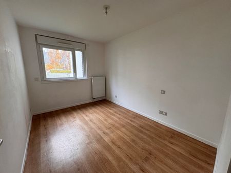 Location Appartement 4 pièces 77m² - Photo 2