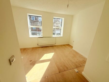 Wyndham Street, Yeovil, Somerset - Photo 2