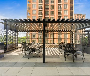 For Lease - 10 Inn On The Park Drive Unit# 3204, Toronto, Ontario - Photo 3