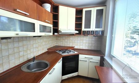 3-izbový byt v centre mesta Zlaté Moravce na prenájom (deti sú vítané) - Photo 2