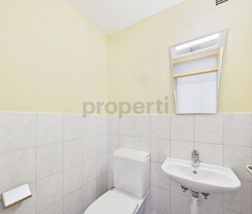 Generous and bright 5.5-room family apartment in Schwarzenburg - Photo 2