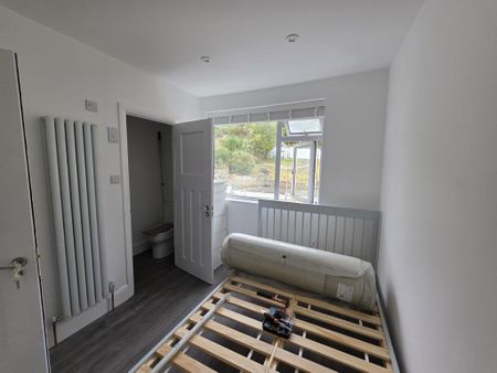 6 bedroom semi-detached house to rent - Photo 3