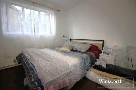 2 bedroom ground floor flat to rent - Photo 3