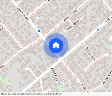 Character on Queen - Photo 1