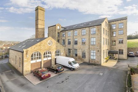 2 bedroom Flat To Let - Photo 2