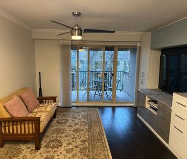 1 bedroom apartment near VGH - Photo 3