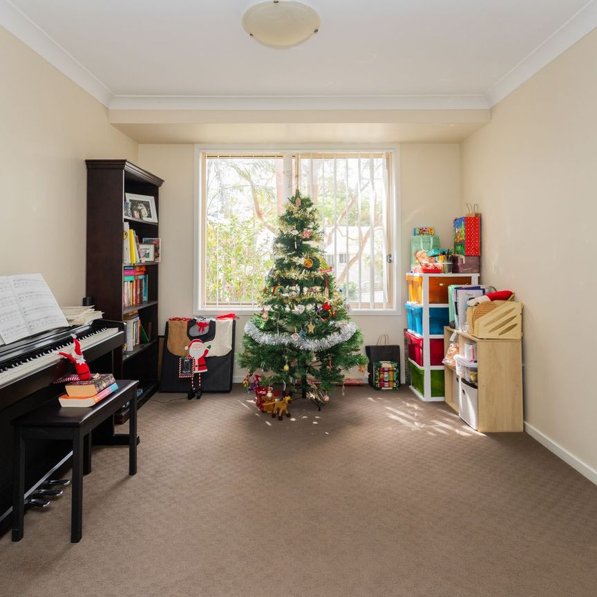 Large family sized home in highly sought after Corlette - Photo 1