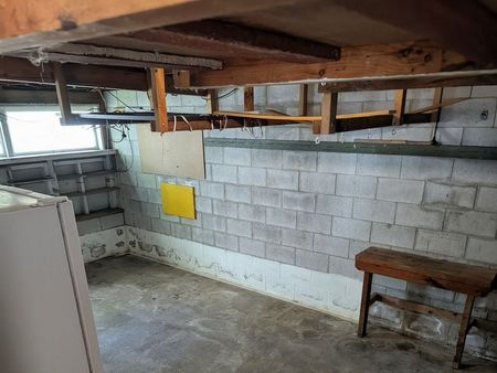 Lovely solid 2 bedroom home - Photo 3