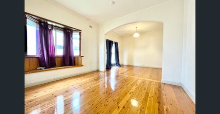 Low-maintenance family living - Photo 5