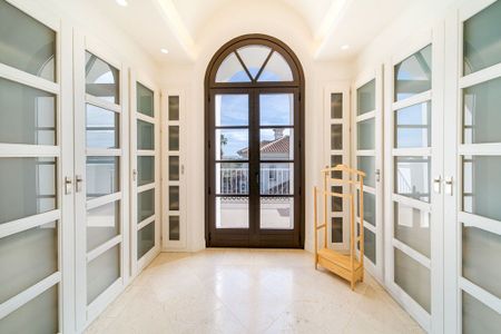 Luxury Villa for rent in Marbella, Spain - Photo 2