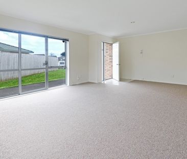 17, Liddesdale Place, Papakura - Photo 4