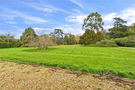 Swallowfield Park, Swallowfield, Reading, Berkshire, RG7 - Photo 2