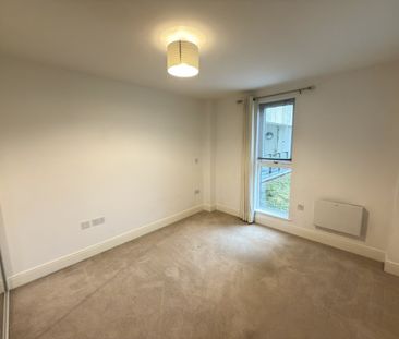 A 1 Bedroom Apartment - Photo 3