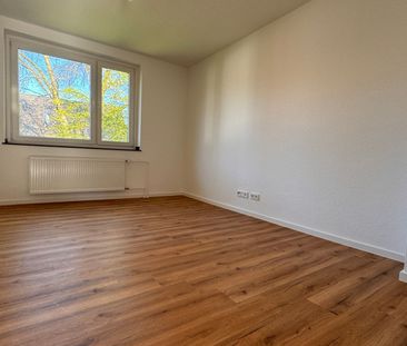 *** Wir modernisieren für Sie! Charmante 2-Zi.-Whg. + Wohnküche + M... - Photo 2