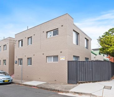 1/18 John Street, Newtown, NSW 2042 - Photo 3