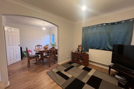 Eastfields - Photo 2