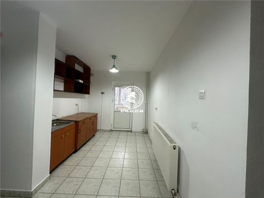 Apartament 4 camere de inchiriat Alexandru cel Bun - Fotografie 1