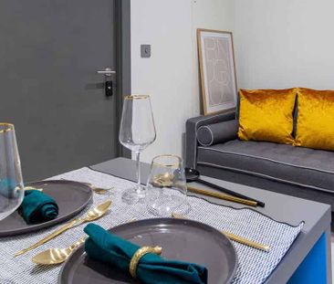 Premium 2 Bed Apartment - Photo 1