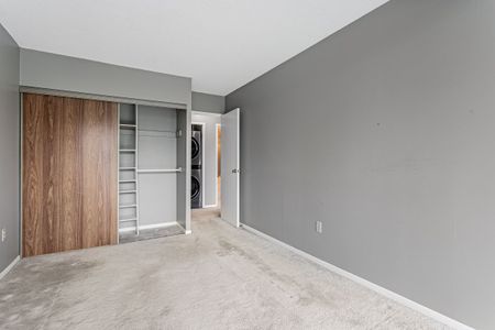 For Lease - 8 Lisa Street Unit# 403, Brampton, Ontario - Photo 2