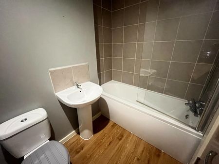 1 bedroom Flat To Let - Photo 5