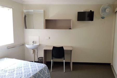 Double Room | Rent Includes Electricity, WiFi & Water | Bus Stop @ Front Door. - Photo 5